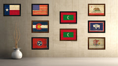 Maldives Country Flag Vintage Canvas Print with Brown Picture Frame Home Decor Gifts Wall Art Decoration Artwork